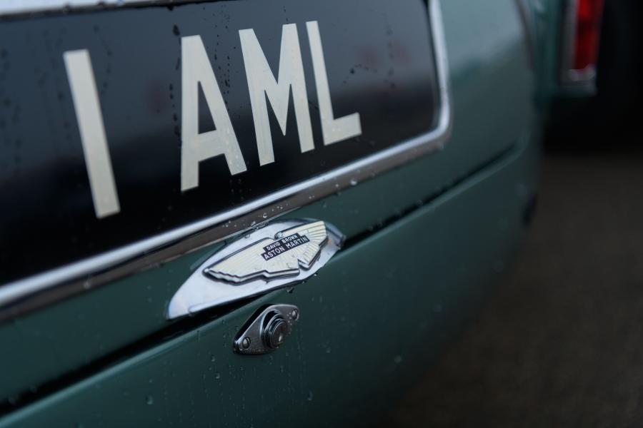 Детали экстерьера Aston Martin DB4 GT Continuation 2017 года  (WW) (фото 23 из 83)